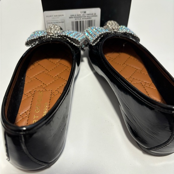 Kurt Geiger Black Flats with Sparkling Bow - Picture 2 of 3